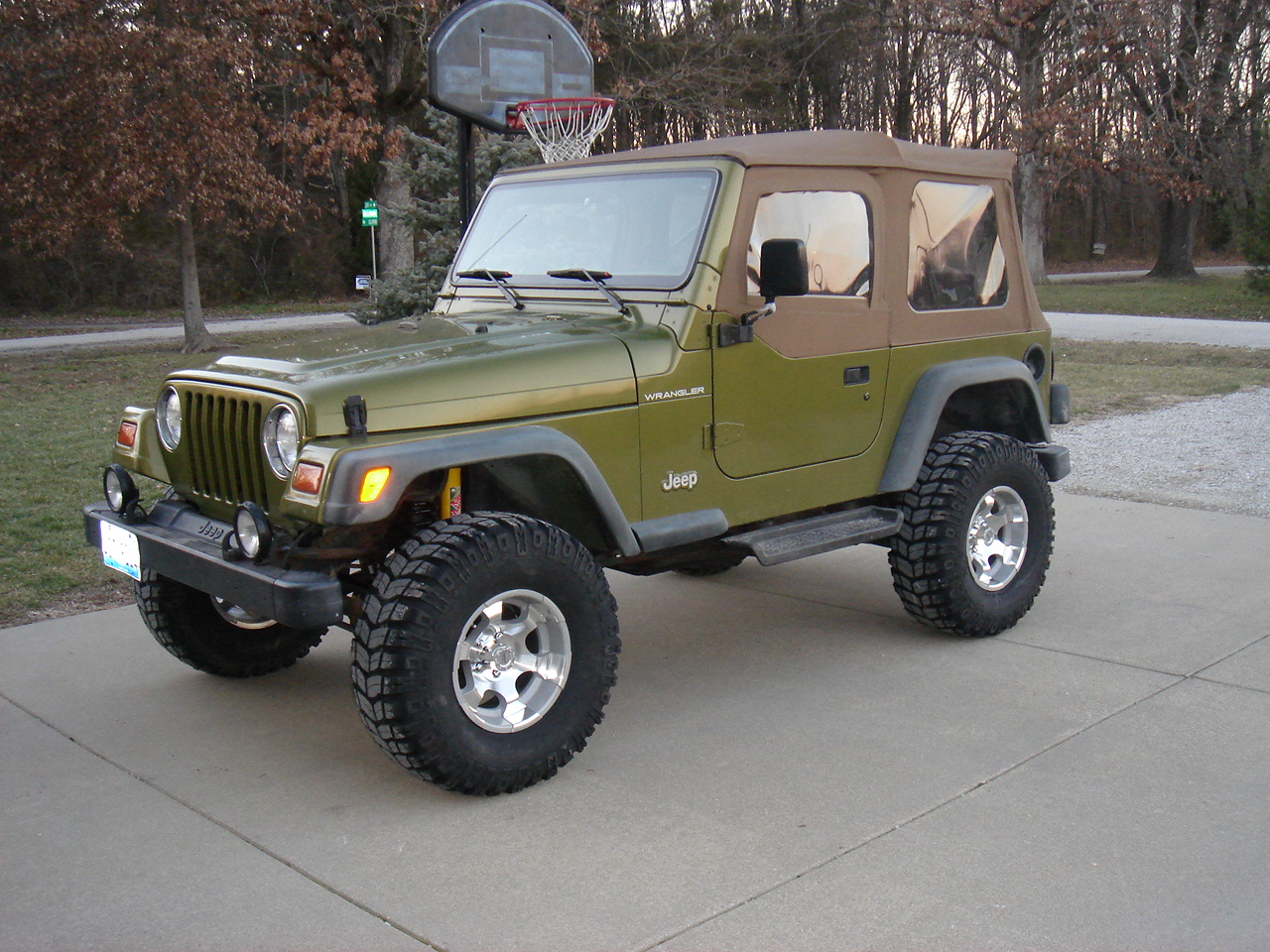 Not my jeep color but I've always been a fan of the factory CITRON GRE...